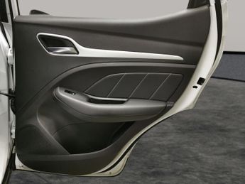 MG MG ZS 44.5kWh Excite (143 ps) - LANE DEPARTURE  - BLUETOOTH - DRIVING 