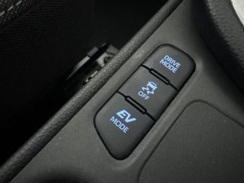 Toyota Yaris 1.5 VVT-h Design E-CVT (116 ps) - CARPLAY - LED - REVERSE CAM