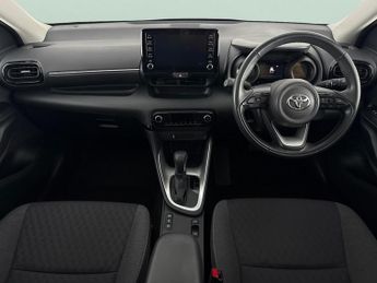 Toyota Yaris 1.5 VVT-h Design E-CVT (116 ps) - CARPLAY - LED - REVERSE CAM