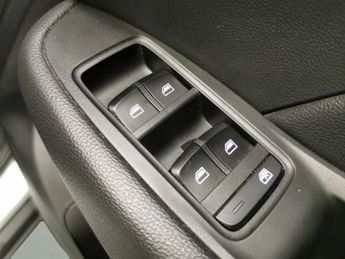 MG MG ZS 44.5kWh Excite (143 ps) - LANE DEPARTURE  - BLUETOOTH - DRIVING 