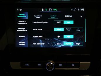 MG MG ZS 44.5kWh Excite (143 ps) - LANE DEPARTURE  - BLUETOOTH - DRIVING 