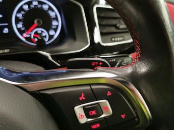Volkswagen Polo 2.0 TSI GTI DSG (207 ps) - DRIVING MODES - 17IN ALLOYS - CLIMATE