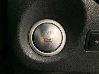 Mercedes-Benz GLA 1.6 GLA180 AMG Line Edition 7G-DCT (122 ps) - COMFORT PACK - BLU