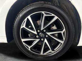 Toyota Yaris 1.5 VVT-h Design E-CVT (116 ps) - CARPLAY - LED - REVERSE CAM