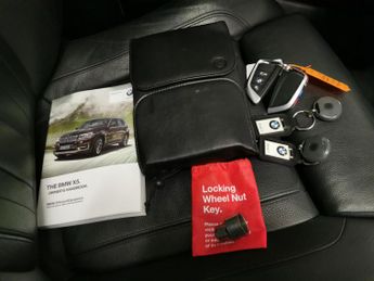 BMW X5 3.0 40d M Sport xDrive (313 ps) - 20IN ALLOYS - HUD - THIRD-ROW