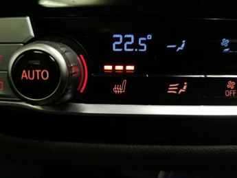 BMW iX3 80kWh Premier Edition (286 ps) - LEATHER - NAV - HEATED SEATS