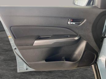 Suzuki Vitara 1.0 Boosterjet SZ-T (111 ps) - DAB - PRIVACY GLASS - USB AUDIO