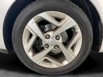 Hyundai i10 1.0 SE Connect (67 ps) - AIR CON - DAB - USB AUDIO