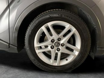 Toyota C-HR 1.8 VVT-h GPF Icon CVT (122 ps) - LANE DEPARTURE ALERT - BLUETOO
