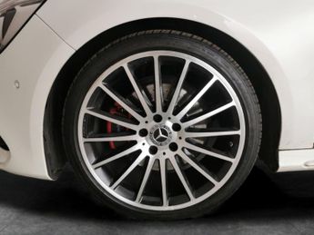 Mercedes-Benz CLA 2.0 CLA250 AMG Coupe 7G-DCT 4MATIC (218 ps) - SELF PARK - LED - 