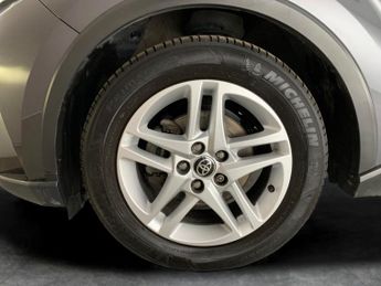 Toyota C-HR 1.8 VVT-h GPF Icon CVT (122 ps) - LANE DEPARTURE ALERT - BLUETOO