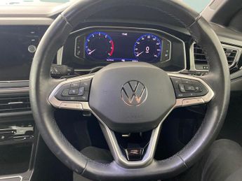 Volkswagen Polo 1.0 TSI R-Line DSG (95 ps) - DIGITAL DASH - AIR CON - DAB