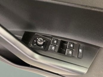 Volkswagen Polo 1.0 TSI R-Line DSG (95 ps) - DIGITAL DASH - AIR CON - DAB