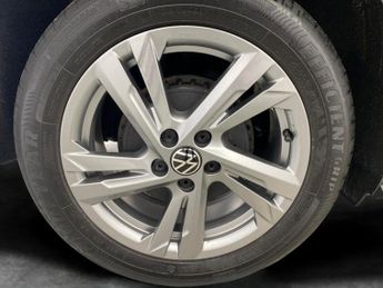 Volkswagen Polo 1.0 TSI R-Line DSG (95 ps) - DIGITAL DASH - AIR CON - DAB