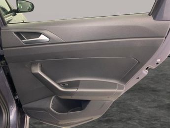 Volkswagen Polo 1.0 TSI R-Line DSG (95 ps) - DIGITAL DASH - AIR CON - DAB