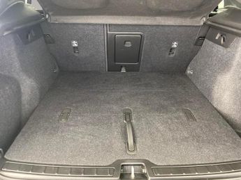 Volvo XC40 Recharge 69kWh Ultimate (231 ps) - CARPLAY - HK AUDIO - SURROUND