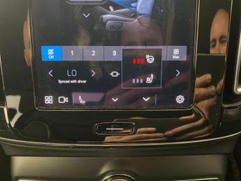 Volvo XC40 Recharge 69kWh Ultimate (231 ps) - CARPLAY - HK AUDIO - SURROUND