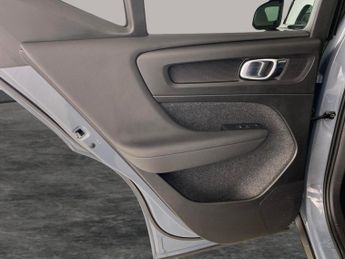 Volvo XC40 Recharge 69kWh Ultimate (231 ps) - CARPLAY - HK AUDIO - SURROUND