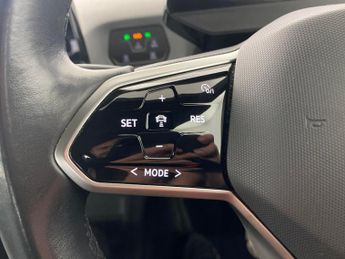 Volkswagen ID.3 Pro 58kWh Life (145 ps) - BLUETOOTH - PARK SENSORS - DAB