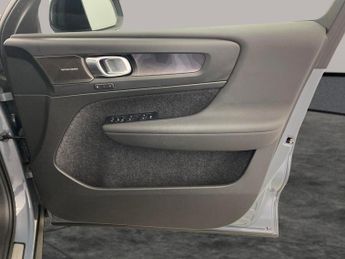 Volvo XC40 Recharge 69kWh Ultimate (231 ps) - CARPLAY - HK AUDIO - SURROUND