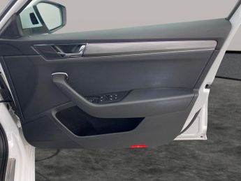 Skoda Superb 1.4 TSI iV 13kWh SE L Plug-in DSG (218 ps) - LED - SMARTLINK - N