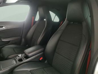 Mercedes-Benz CLA 2.0 CLA250 AMG Coupe 7G-DCT 4MATIC (218 ps) - SELF PARK - LED - 