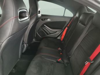 Mercedes-Benz CLA 2.0 CLA250 AMG Coupe 7G-DCT 4MATIC (218 ps) - SELF PARK - LED -
