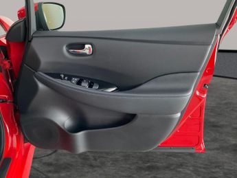 Nissan Leaf 40kWh N-Connecta (150 ps) - NAV - HEATED LEATHER - HEAT PACK