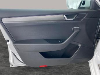 Skoda Superb 1.4 TSI iV 13kWh SE L Plug-in DSG (218 ps) - LED - SMARTLINK - N