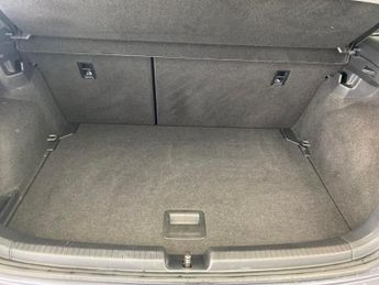 Volkswagen Polo 1.0 TSI R-Line DSG (95 ps) - DIGITAL DASH - AIR CON - DAB