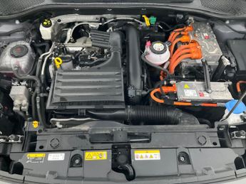 Cupra Formentor 1.4 eHybrid 12.8kWh V2 Plug-in DSG (204 ps) - LED - REVERSE CAM 