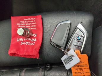 BMW 5 Series 2.0 520d MHT M Sport Touring Steptronic (190 ps) - SUN PROTECTIO