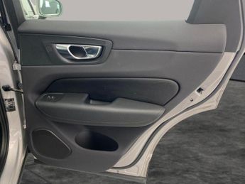 Volvo XC60 2.0h T6 Recharge 11.6kWh Inscription Expression Plug-in AWD (340