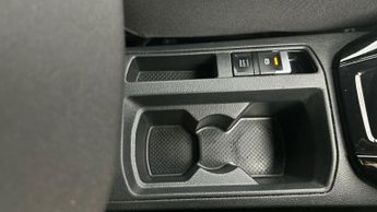 Volkswagen T-Roc 1.5 TSI EVO Black Edition DSG (150 ps) - CARPLAY - LED - DAB