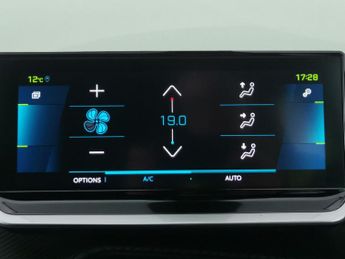 Peugeot E-2008 50kWh GT (7kW Charger) (136 ps) - REVERSE CAM - NAV - HEATED SEA