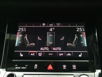 Audi e-tron 50 S line quattro 71.2kWh (313 ps) - B&O AUDIO - LED - REVERSE C