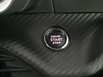 Peugeot E-2008 50kWh GT (7kW Charger) (136 ps) - REVERSE CAM - NAV - HEATED SEA