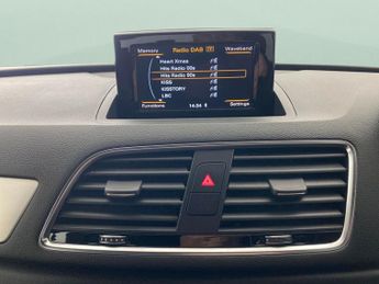Audi Q3 2.0 TDI S line Plus S Tronic quattro (184 ps) - DRIVING MODES