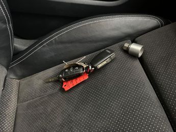 Audi Q3 2.0 TDI S line Plus S Tronic quattro (184 ps) - ALCANTARA - LED