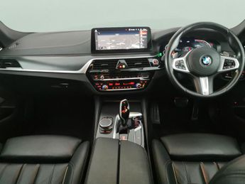 BMW 5 Series 2.0 520d MHT M Sport Touring Steptronic (190 ps) - SUN PROTECTIO