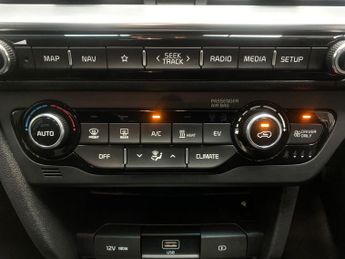 Kia Niro 64kWh 3 (201 bhp) - LANE DEPARTURE  - BLUETOOTH - PADDLE SHIFT