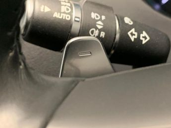 Jaguar F-PACE 2.0 D240 R-Sport AWD (240 ps) - XENONS - BLUETOOTH - CRUISE