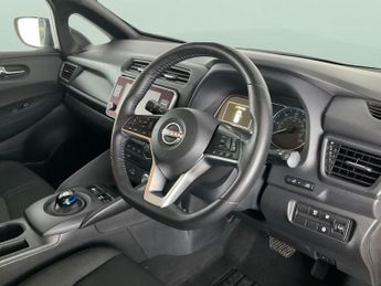 Nissan Leaf 39kWh Acenta (150 ps) - BLIND SPOT ASSIST - INTELLIGENT LANE INT