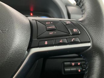 Nissan Leaf 39kWh Acenta (150 ps) - BLIND SPOT ASSIST - INTELLIGENT LANE INT