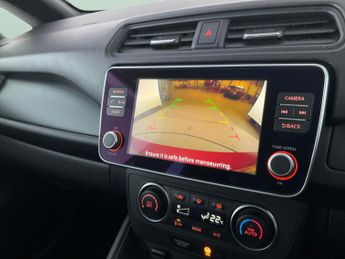 Nissan Leaf 39kWh Acenta (150 ps) - BLIND SPOT ASSIST - INTELLIGENT LANE INT