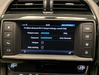 Jaguar F-PACE 2.0 D240 R-Sport AWD (240 ps) - XENONS - BLUETOOTH - PADDLE SHIF