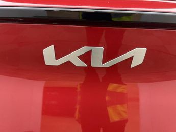 Kia Sportage 1.6 h T-GDi GT-Line (226 bhp) - LANE DEPARTURE  - LANE FOLLOWING