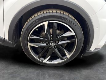 Toyota C-HR 1.8 VVT-h GR SPORT CVT (122 ps) - HEATED SEATS - LANE DEPARTURE 