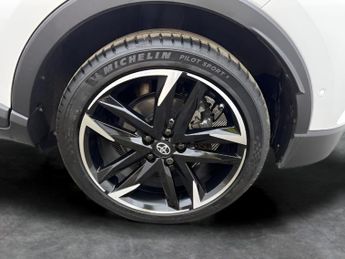 Toyota C-HR 1.8 VVT-h GR SPORT CVT (122 ps) - HEATED SEATS - LANE DEPARTURE 