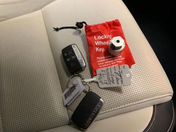 Jaguar F-PACE 2.0 D240 R-Sport AWD (240 ps) - XENONS - BLUETOOTH - CRUISE